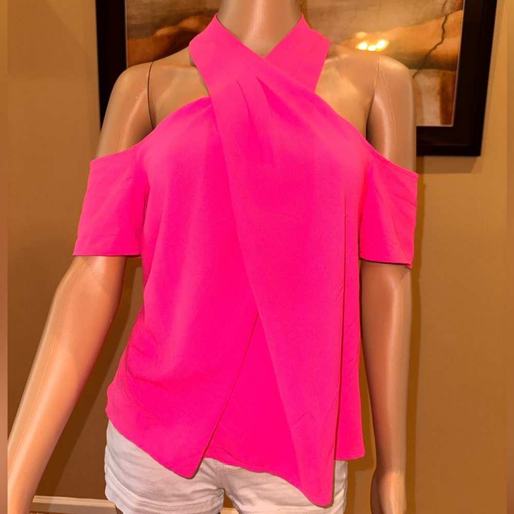 Rachel Roy cold shoulder top